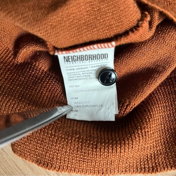 NEIGHBORHOOD Men's sz M Dark Orange Wool Blend Cardigan Vneck Long Slee… - Picture 8 of 10
